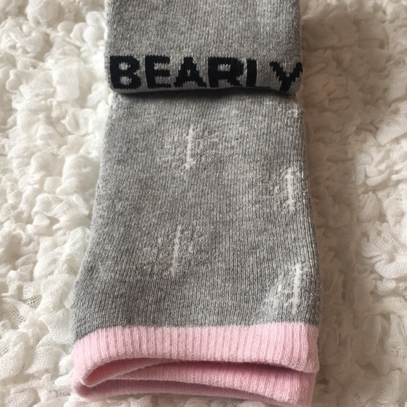🧦 3/$20 Cute Bearly Awake Bear Socks - Picture 7 of 8